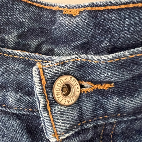 Vintage Hollywood High-Rise Jeans - Picture 4 of 6